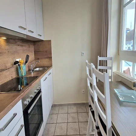 Schoene Mit Balkon Und Ganzjaehrigem Ahoi-rabatt