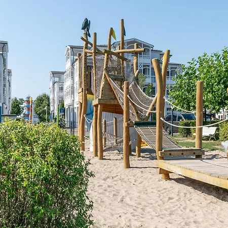 Schoene Mit Balkon Und Ganzjaehrigem Ahoi-rabatt * Sellin (Rugen)